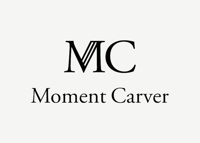 Moment Carver Logo